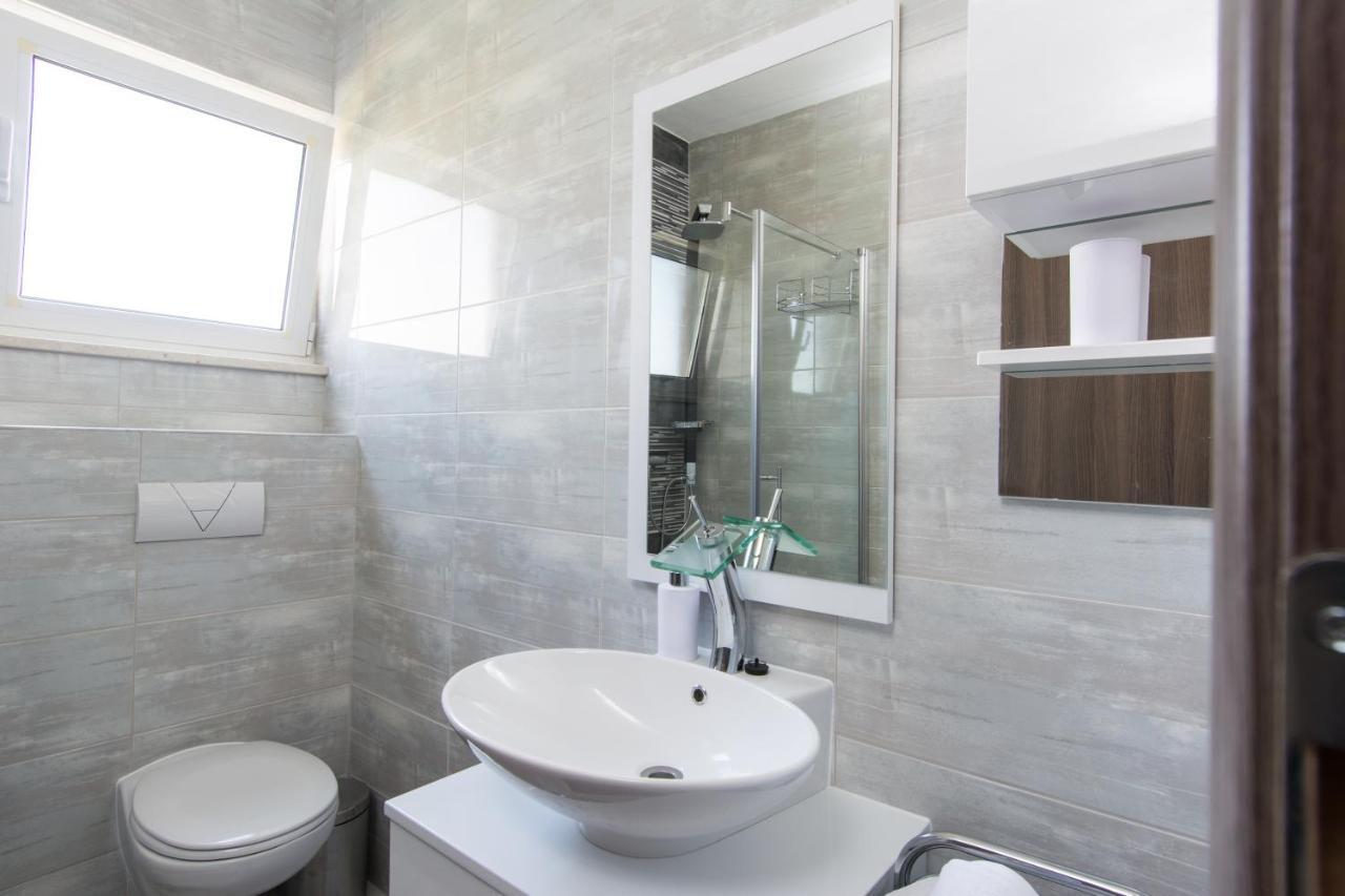 Lux Apartman S Pogledom Na More Трогир Экстерьер фото