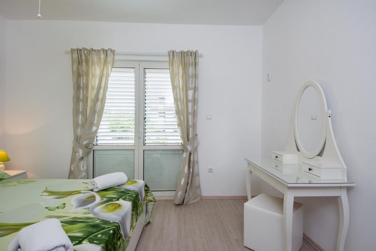Lux Apartman S Pogledom Na More Трогир Экстерьер фото
