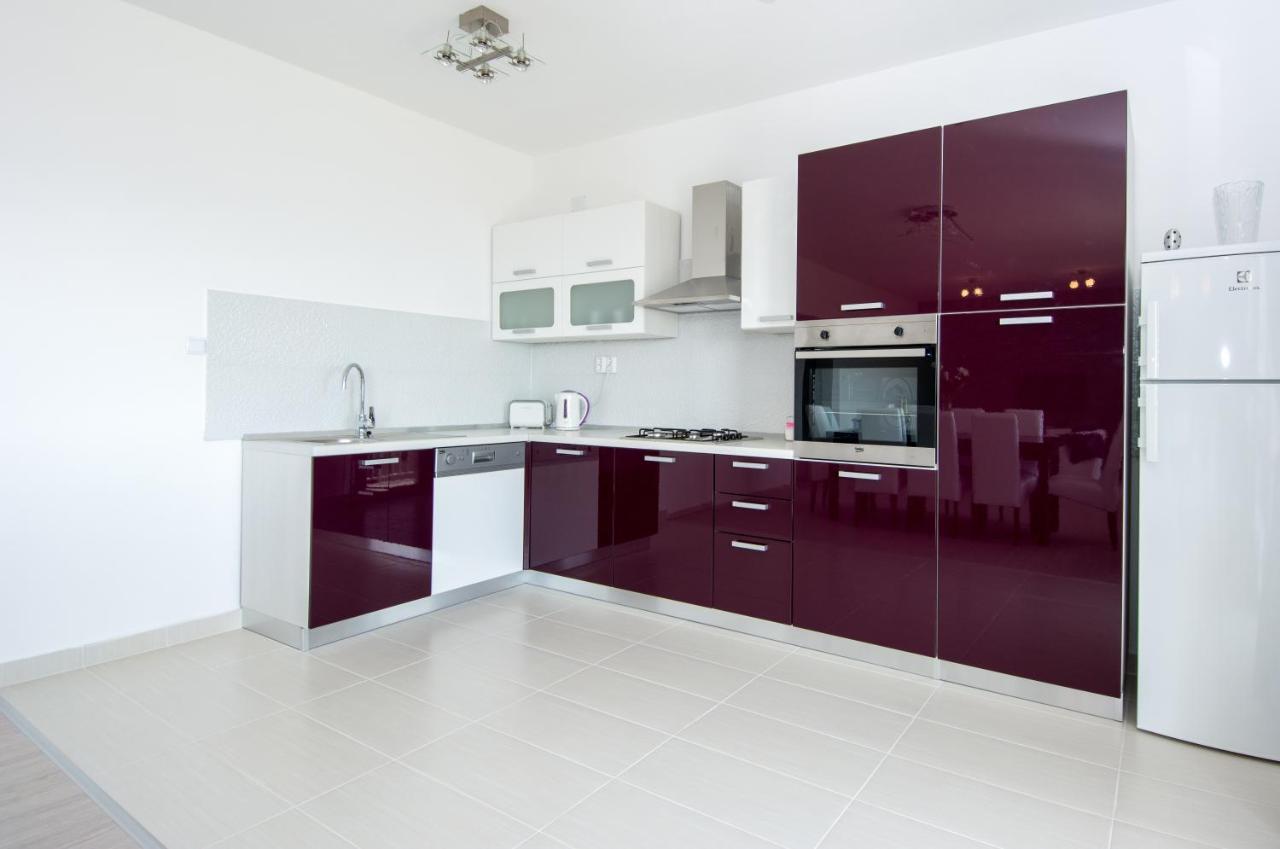 Lux Apartman S Pogledom Na More Трогир Экстерьер фото