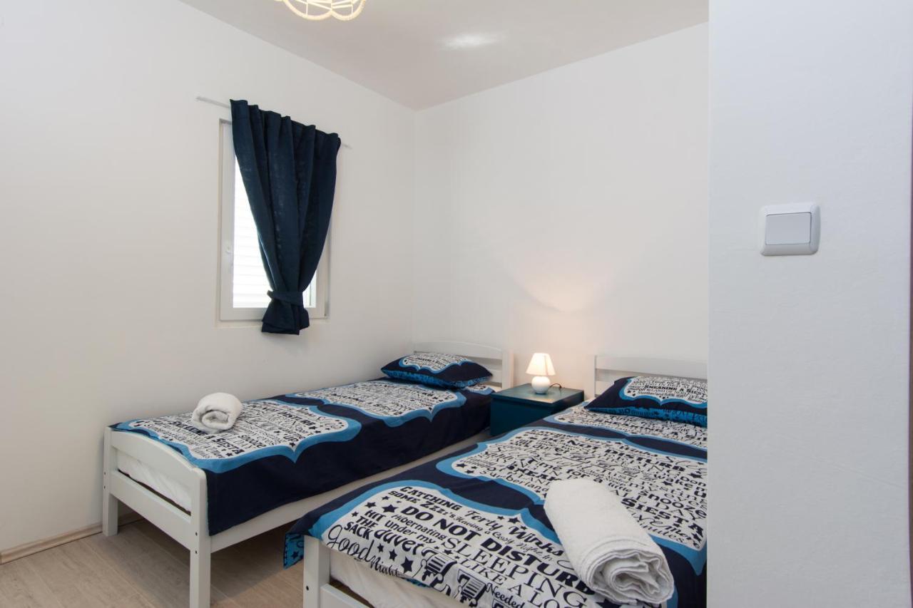 Lux Apartman S Pogledom Na More Трогир Экстерьер фото