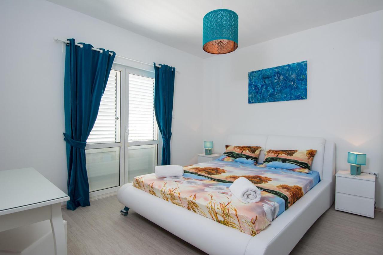 Lux Apartman S Pogledom Na More Трогир Экстерьер фото