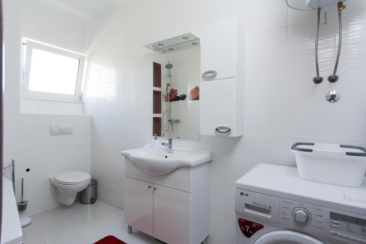 Lux Apartman S Pogledom Na More Трогир Экстерьер фото