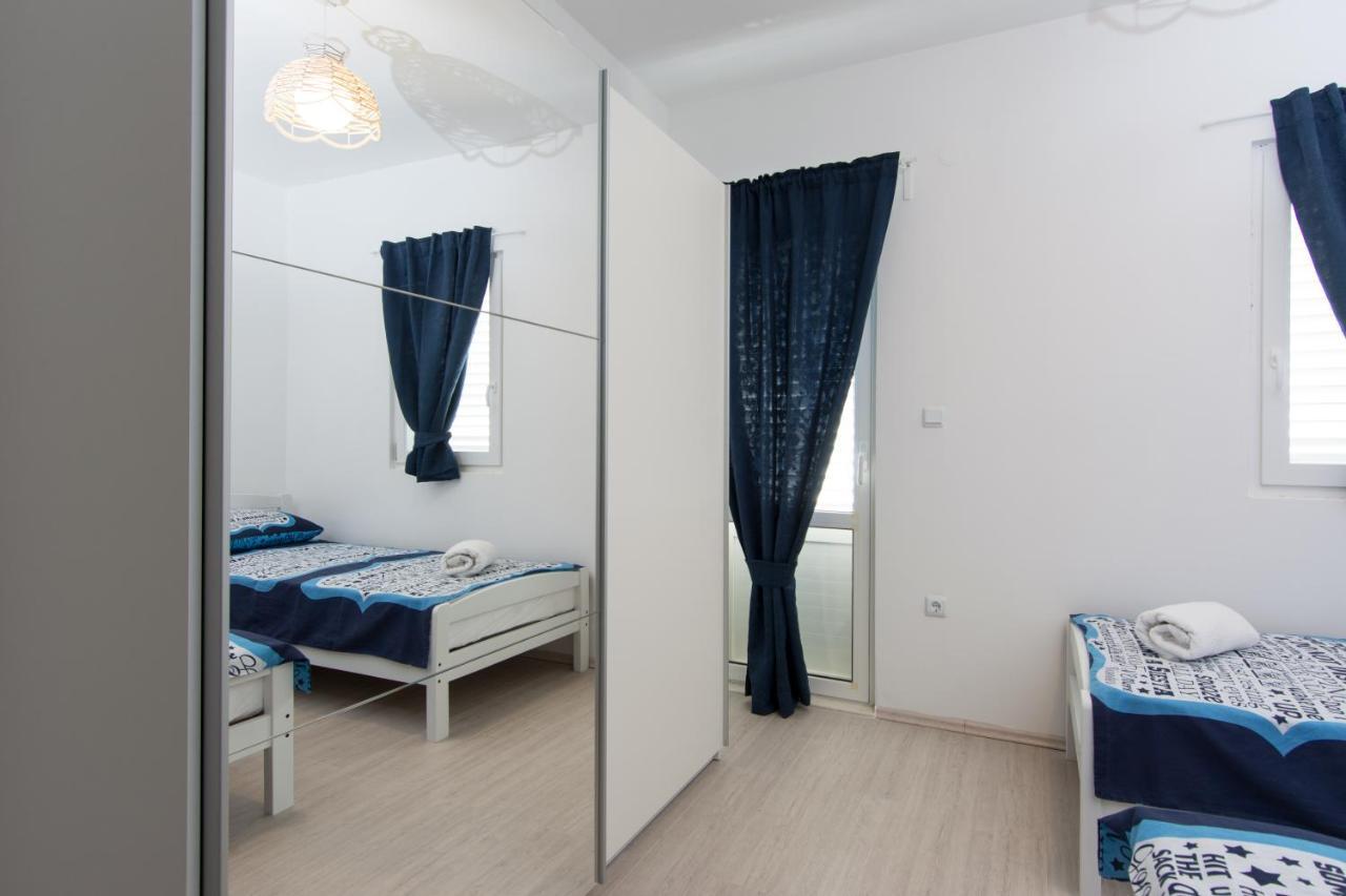 Lux Apartman S Pogledom Na More Трогир Экстерьер фото